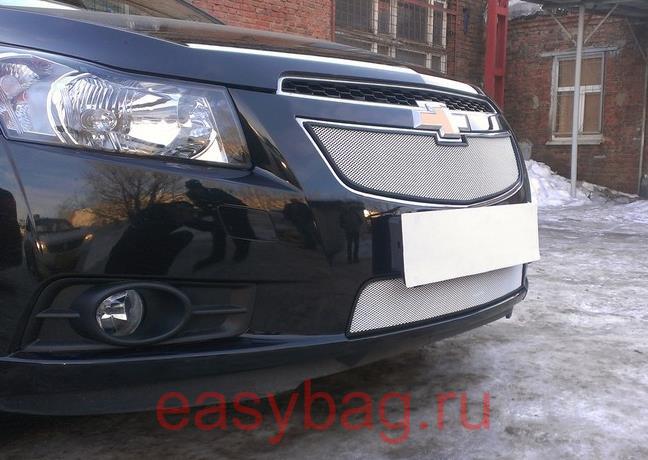 Защитная решетка радиатора Chevrolet Cruze (Шевроле Круз) 2013-н.в верх и низ хром