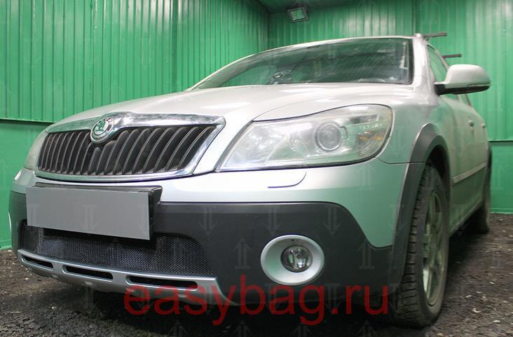 Защитная сетка радиатора Skoda Octavia А5 2009-2012 black